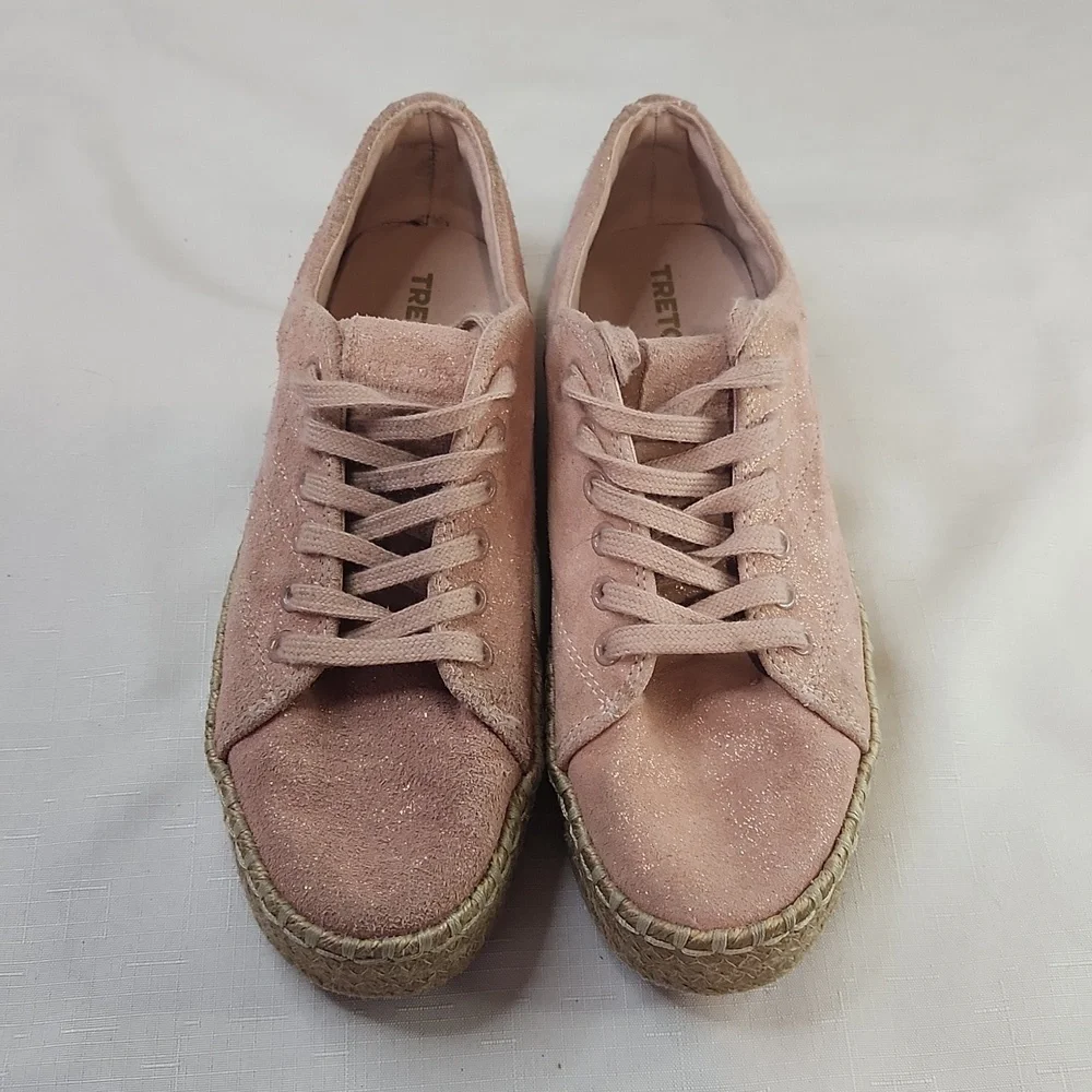 Tretorn Eve 2 Pink Suede Platform Sneakers. Size 7